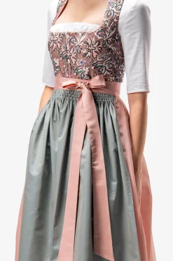 SPORTALM Dirndl*Dirndl im Salzburger Stil