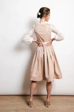 SPORTALM Dirndl*Dirndl mit schimmernder Schürze und zusätzlichem Gürtel